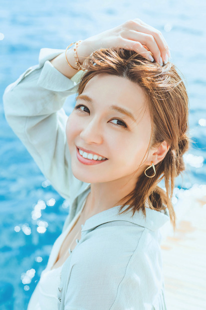宇野実彩子の1st DVD『うの旅 in Hawaii』（C）Liverpool
