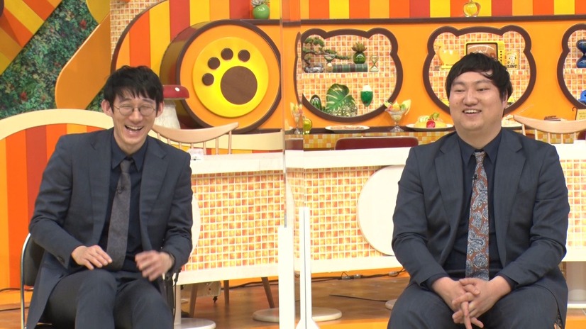 ゲスト初登場のロングコートダディ（左：堂前透、右：兎）（C）MBS
