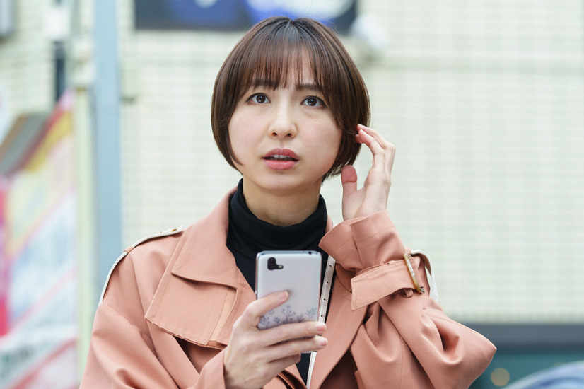 堀之内純子（篠田麻里子）