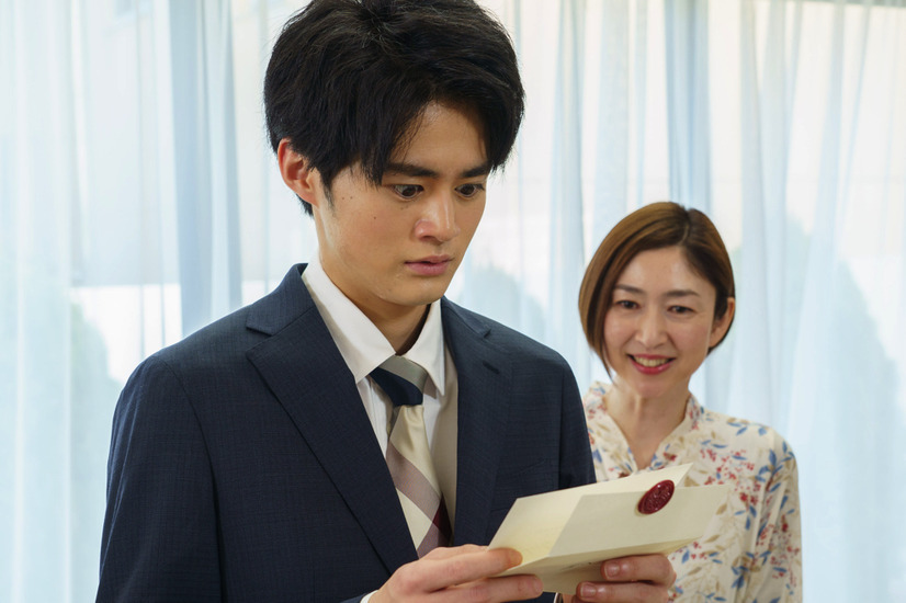 飛田匡（鈴鹿央士）飛田千穂子（山口香緖里）