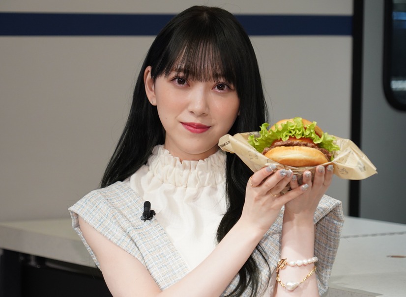 堀未央奈【写真：竹内みちまろ】