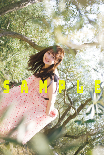 SKE48・江籠裕奈1st写真集『わがままな可愛さ』（発売：扶桑社、撮影：桑島智輝）初版限定特典ポストカード
