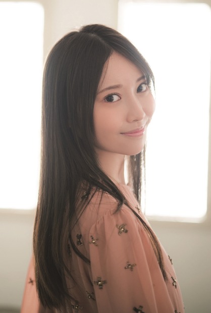 『B.L.T.』2022年5月号【セブンネットショッピング購入特典ポストカード：黒見明香（乃木坂46）】（c）東京ニュース通信社
