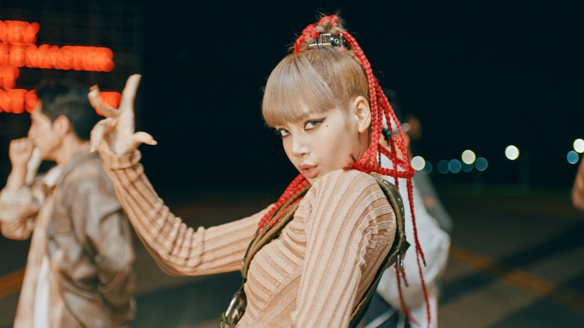 BLACKPINK・LISA、ソロ曲「MONEY」パフォーマンス映像再生回数5億回突破