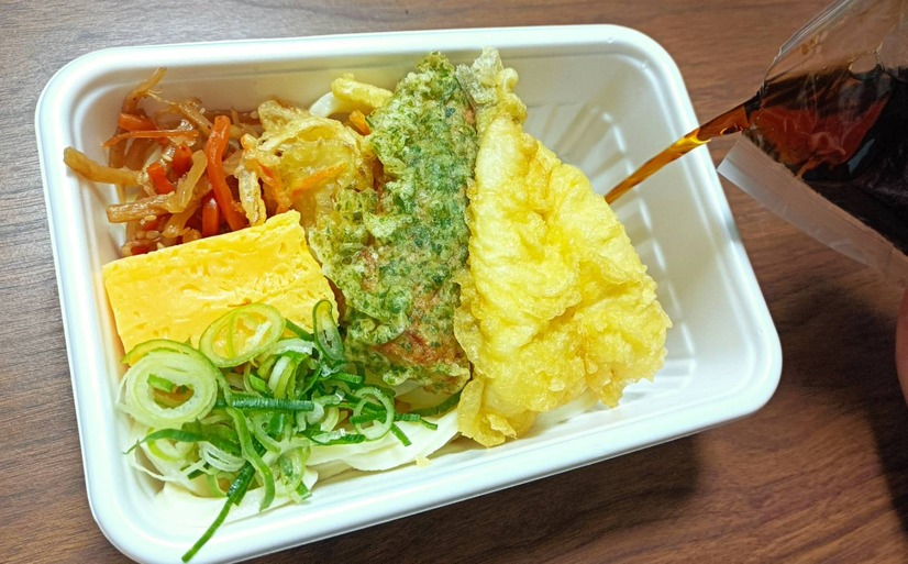 大人気の「丸亀うどん弁当」が12種類に！春限定商品を一足先に食べてみた！