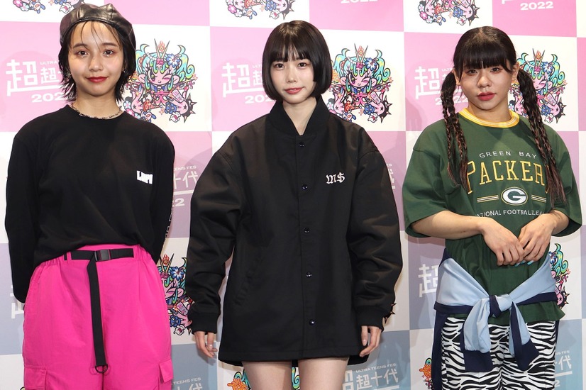 山之内すず、あの、とうあ【撮影：浜瀬将樹】