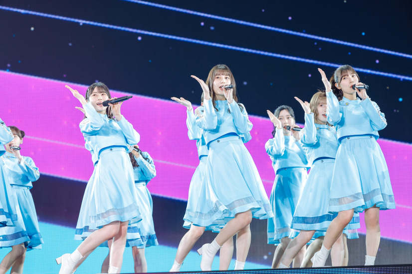 「3周年記念MEMORIAL LIVE ～3回目のひな誕祭～」（カメラ：上山陽介）