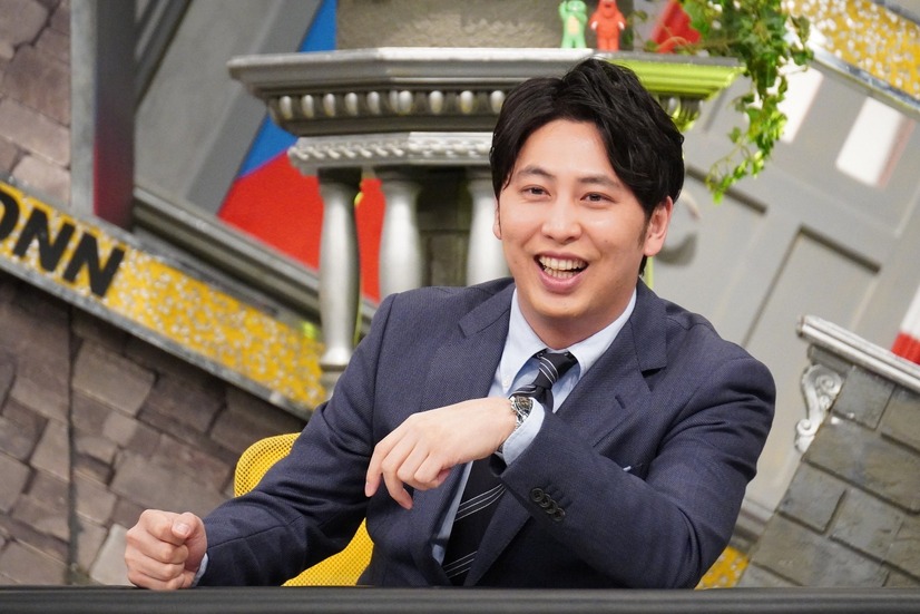 屋敷裕政（ニューヨーク）（C）フジテレビ