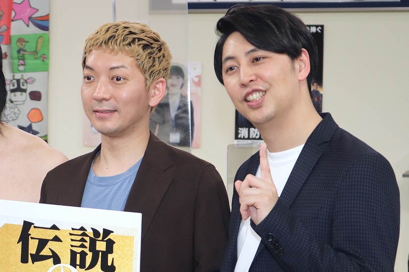 ニューヨーク（嶋佐和也、屋敷裕政）【撮影：浜瀬将樹】