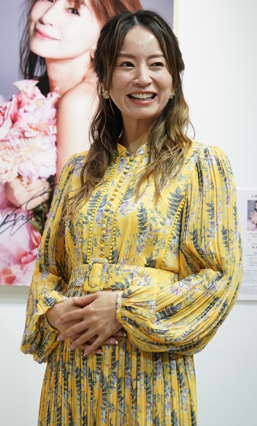 鈴木亜美【写真：竹内みちまろ】