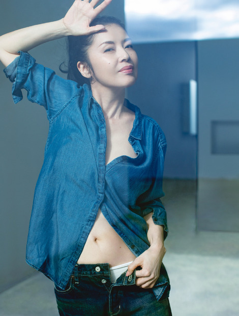 藤あや子写真集『FUJI AYAKO』（発売：講談社、撮影：浅井佳代子）