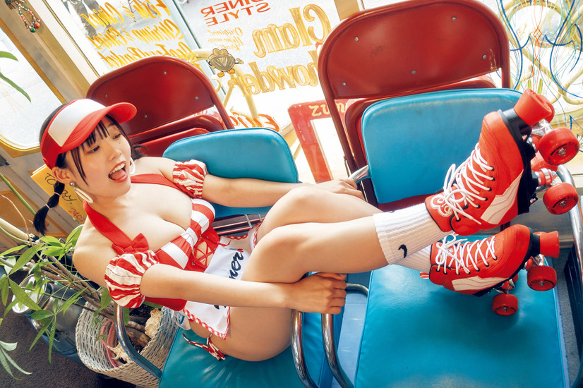 花咲ひより2nd写真集『Metamorphose 2.0』　（c）光文社週刊FLASH 写真：岡本武志