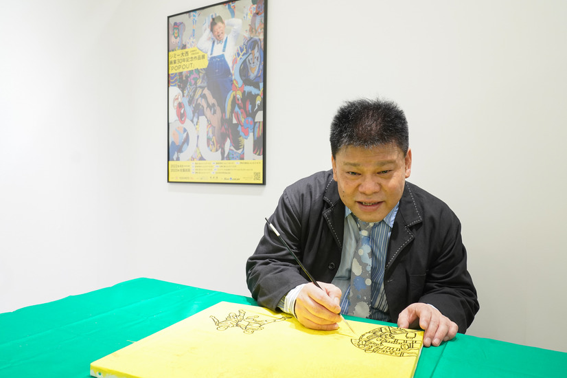 ジミー大西※撮影時のみ特別にマスクを外しております。