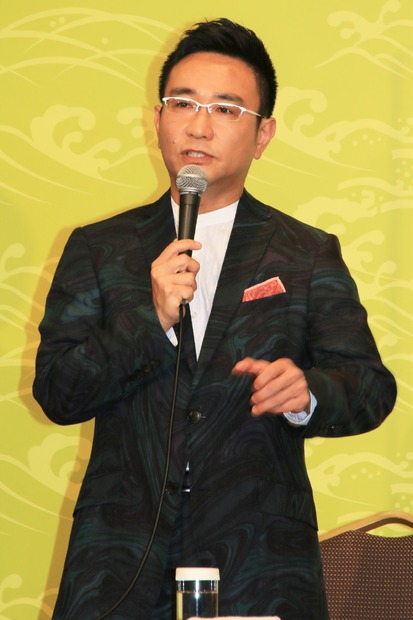 八嶋智人【撮影：小宮山あきの】