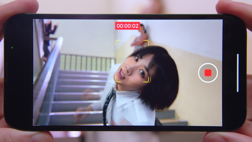 松本穂香＆西野七瀬が白熱ダンスバトル！au“意識高すぎ！高杉くん”シリーズ新CM