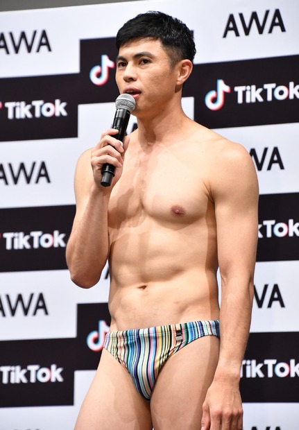 小島よしお【写真:竹内みちまろ】