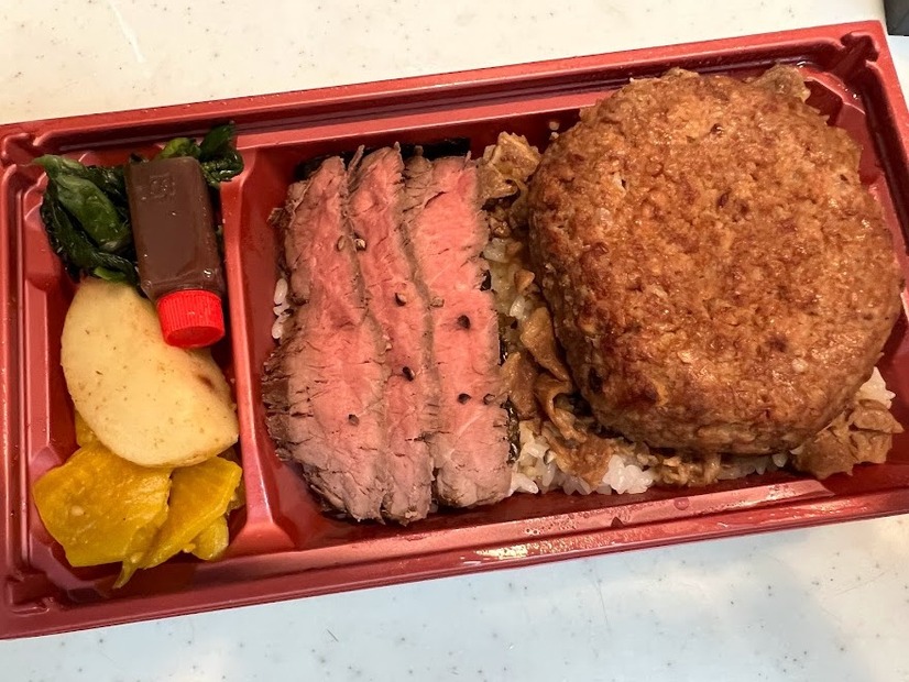 「三種盛り弁当」（1350円）