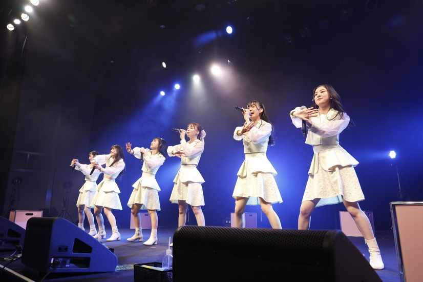 6人組アイドルukka、今秋デビュー決定！山本譲二もサプライズ登場で祝福！