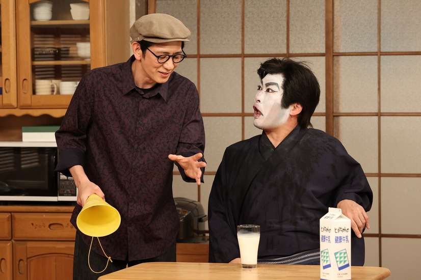 左から）柴田英嗣（アンタッチャブル）、劇団ひとり（C）フジテレビ