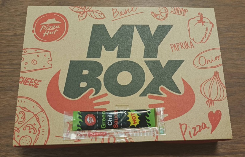 250万枚突破の“おひとりさま”ピザ「MY BOX」にうま辛味が登場！さっそく食べてみた！