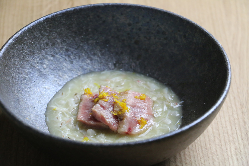 イノベーティブな肉料理をペアリングで楽しむ！「肉割烹 井乃新」恵比寿にオープン