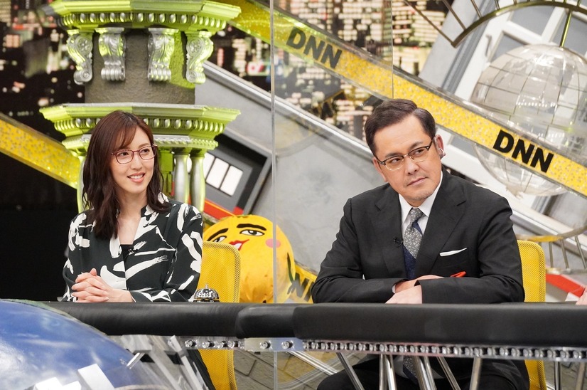 左から）小澤陽子、アリタ哲平（C）フジテレビ