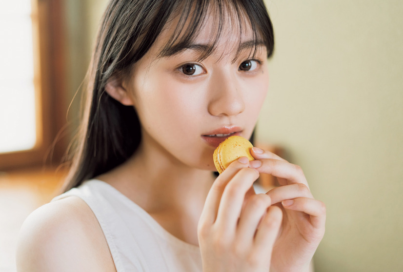 『B.L.T.2022年8月号』【セブンネットショッピング購入特典ポストカード：川﨑桜（乃木坂46）】　（c）東京ニュース通信社