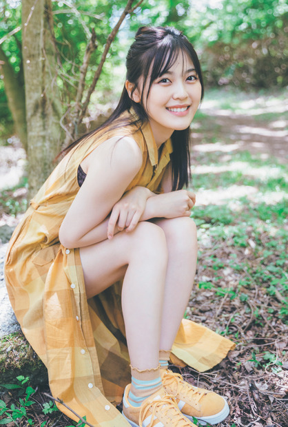 『B.L.T.2022年8月号』【セブンブンネットショッピング購入特典ポストカード：柴田柚菜（乃木坂46）】　（c）東京ニュース通信社