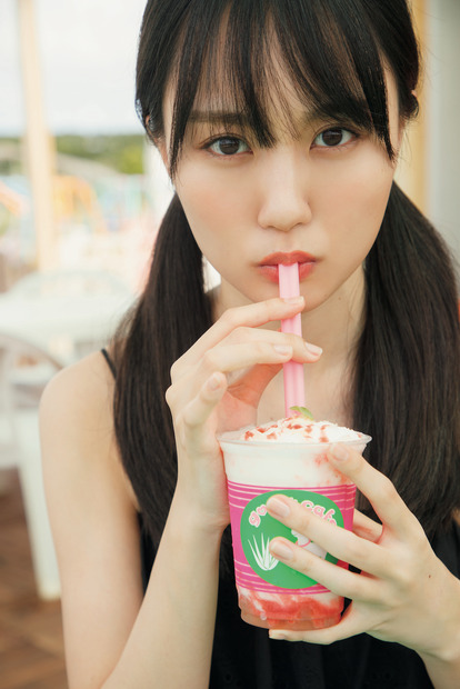 乃木坂46・賀喜遥香1st写真集『まっさら』（出版社：新潮社、撮影：菊地泰久）