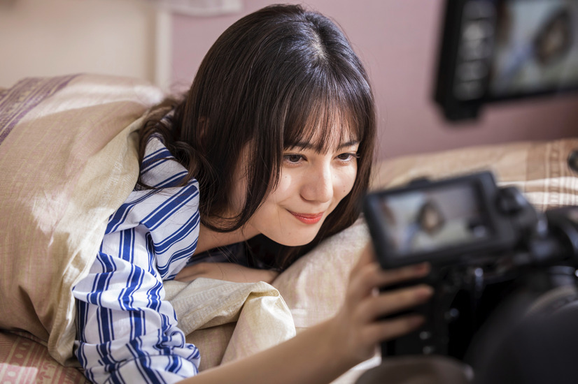 日向坂46・小坂菜緒、パジャマ姿のモーニングルーティーン