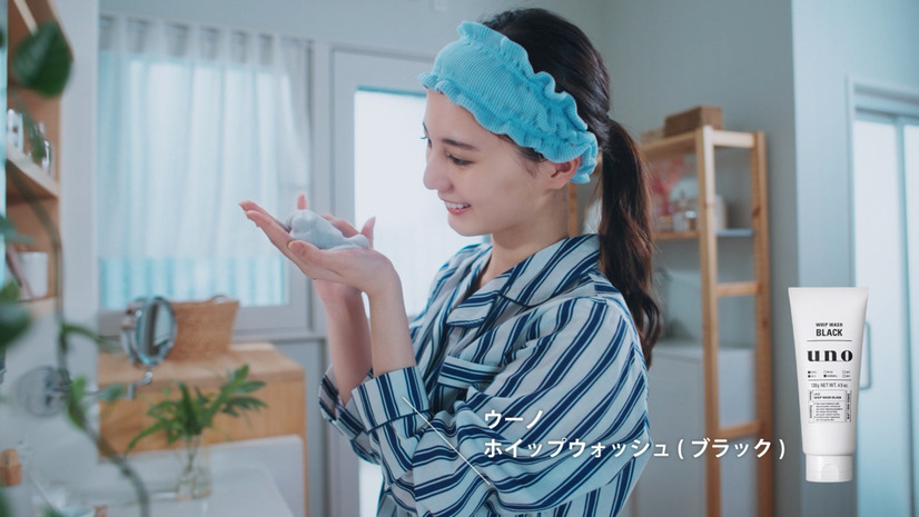 日向坂46・小坂菜緒、パジャマ姿のモーニングルーティーン