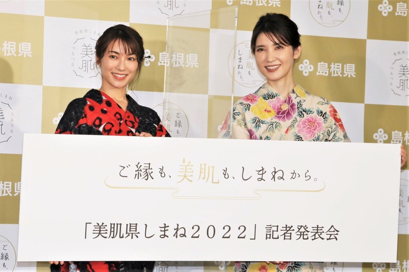 内山理名、友利新【撮影：小宮山あきの】