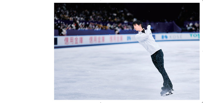 『羽生結弦2021－2022』（c）報知新聞社出版部