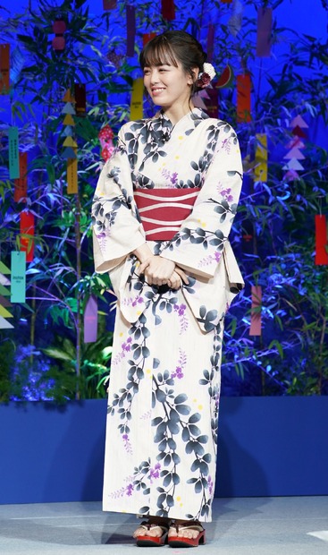 伊原六花【写真：竹内みちまろ】