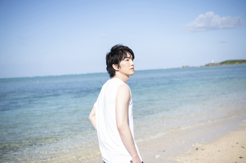 前田公輝 2nd写真集『ちゅらたび』イメージカット（出版社：ワニブックス、撮影：本多晃子）