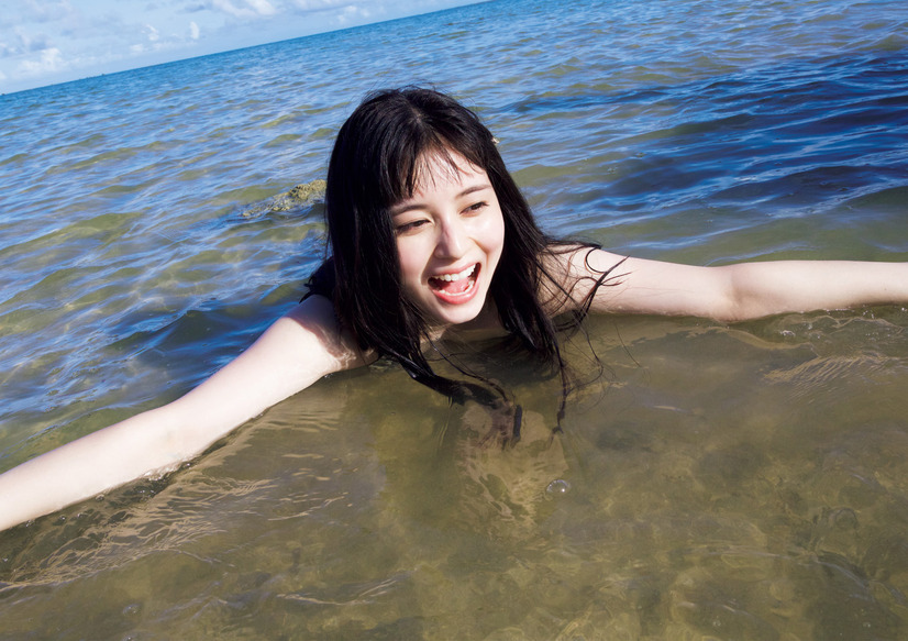 大久保桜子 写真集 『sol』 (撮影:桑島智輝)