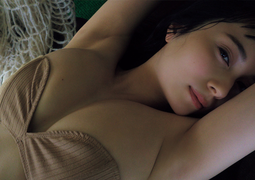 大久保桜子 写真集 『sol』 (撮影:桑島智輝)