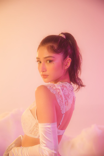 FAKY、アンダーウェアで色気ダダ漏れの新曲MV公開