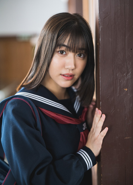和泉芳怜1st写真集『タイトル未定』（c）藤本和典／講談社