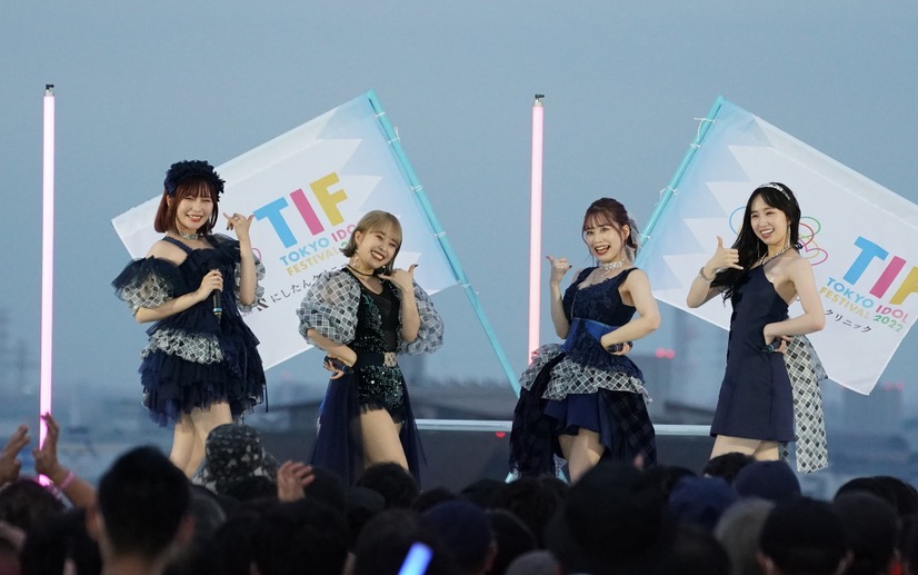 フィロソフィーのダンス【写真：竹内みちまろ】