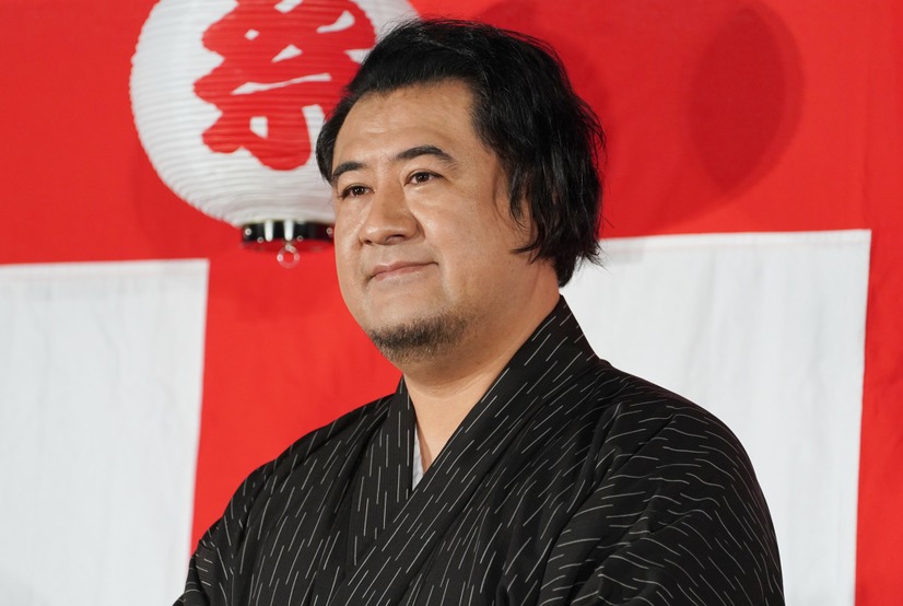 小手伸也【写真：竹内みちまろ】