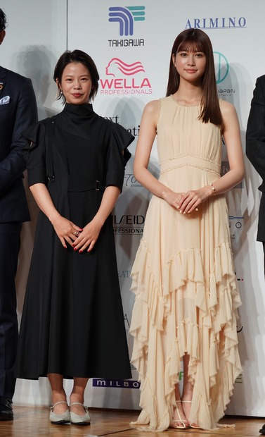 「THE BEAUTY WEEK AWARD 2022」授賞式【写真：竹内みちまろ】