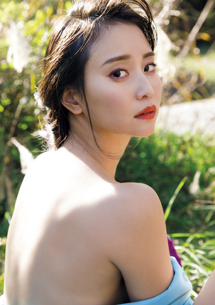 永尾まりや4th写真集『ヤバイ!まりや。』（出版社：ワニブックス、撮影：西條彰仁）
