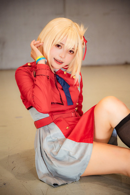 錦木千束『リコリス・リコイル』／つづく（@TZK_continued）、撮影：Jon