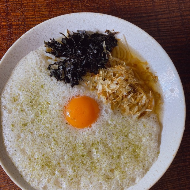 ひやむぎ専門店「特撰ひやむぎ きわだち」から雲の上で輝く満月をイメージした限定商品