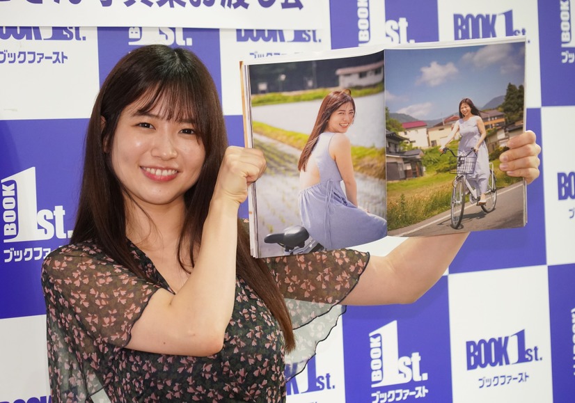 鈴原りこ【写真：竹内みちまろ】