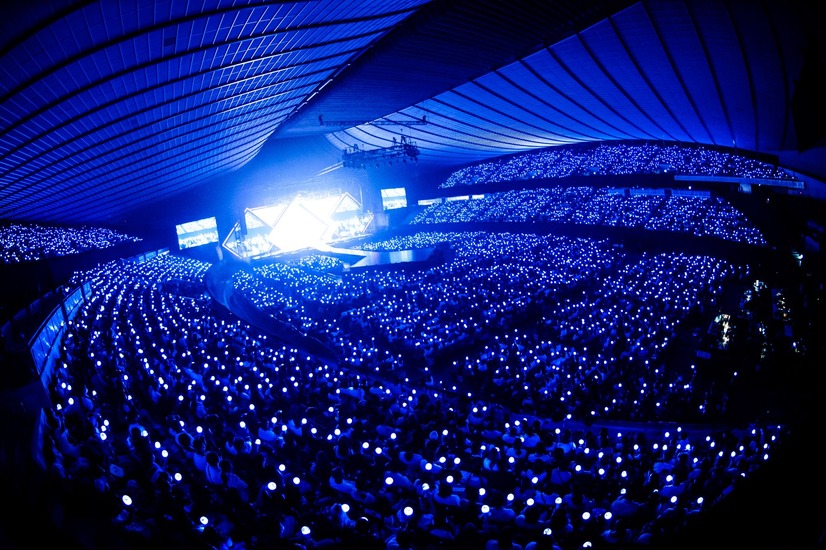 『NiziU Live with U 2022 “Light it Up”』東京公演写真（撮影：田中聖太郎）