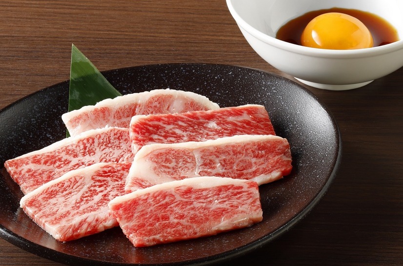 「秋の牛角フェア」開催！熟成カルビをとろ～り卵に絡める「熟成厚切り月見カルビ」など