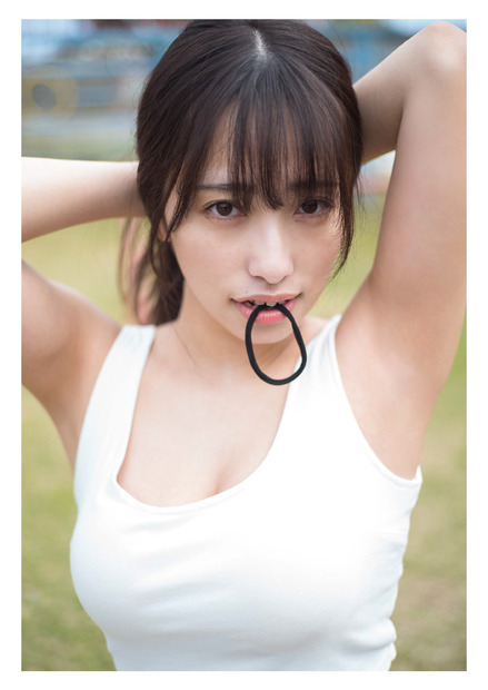 高梨瑞樹デジタル限定写真集『そばかす』（出版社：ワニブックス、撮影：藤本和典）