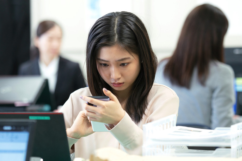 （C）2022 山本中学・少年画報社／「左様なら今晩は」製作委員会